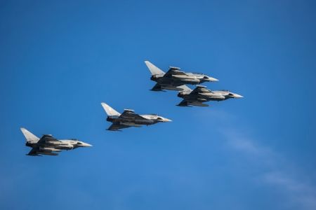 IMAGE OF FIGHTER JETS